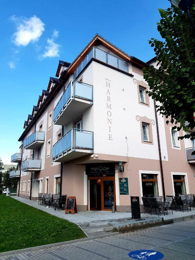 Wellness Hotel Harmonie Třeboň Exterior foto